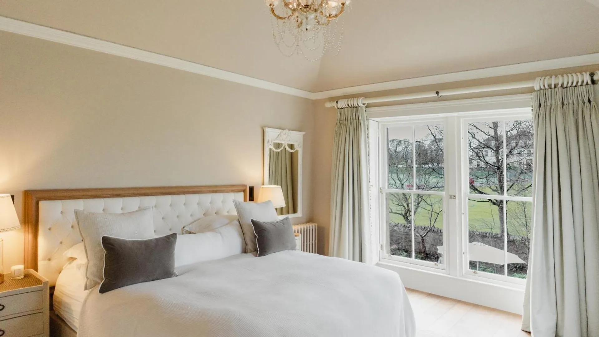 Private And Prestigious Luxury Home 爱丁堡 0*,
