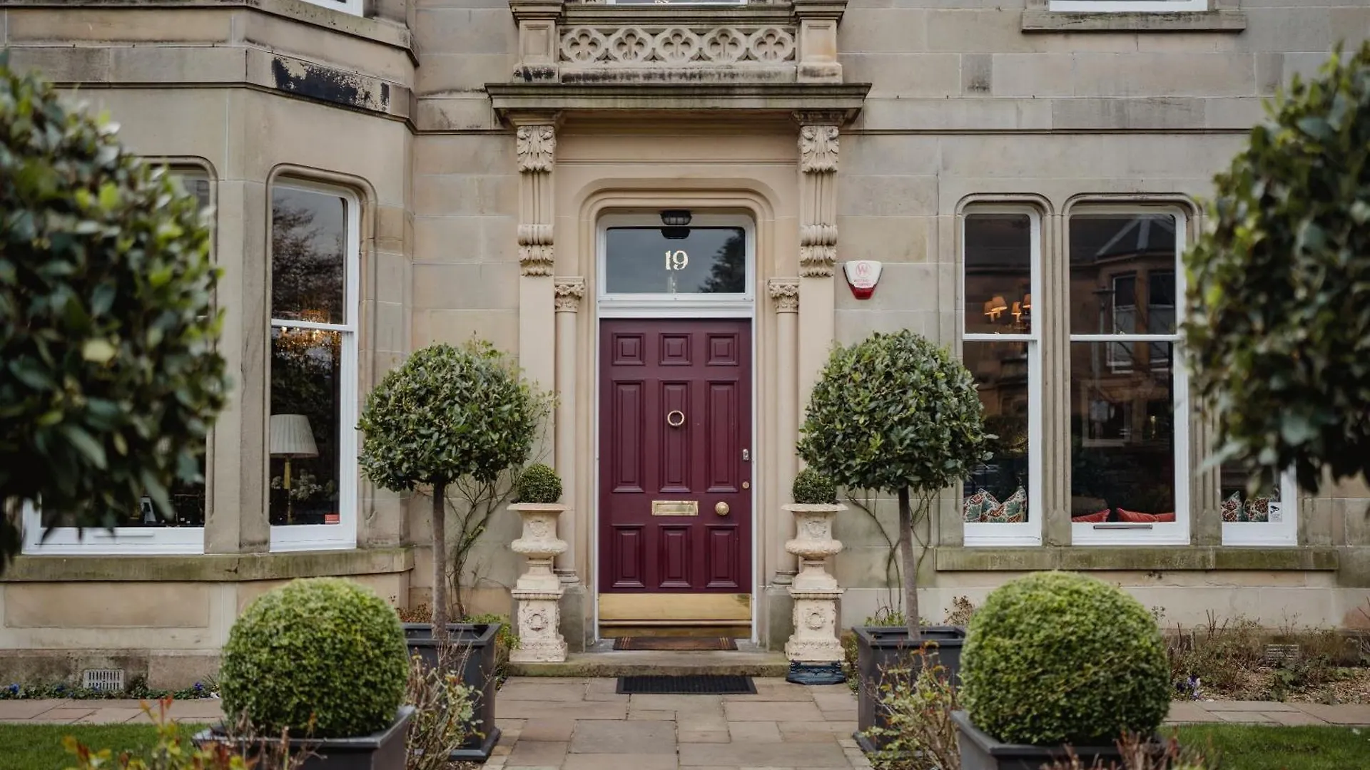 Private And Prestigious Luxury Home Edinburgh